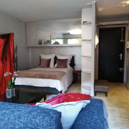 Exclusif ! Grand Studio Dans Avec Piscine Daire *